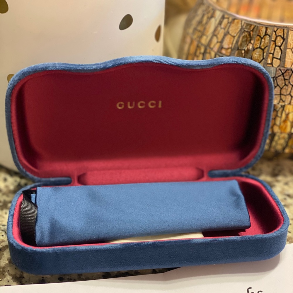 💙SOLD Gucci Sunglasses Case💙